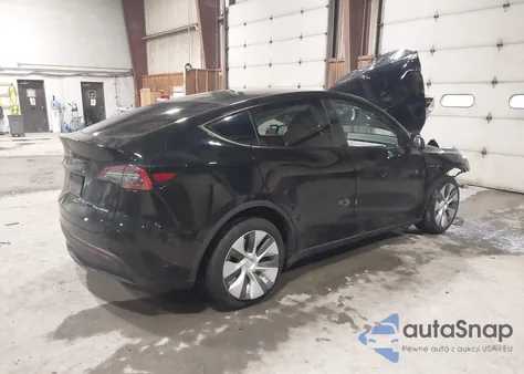 2024 Tesla Model Y Long Range Dual Motor All-Wheel Drive from USA, damaged, VIN 7SAYGDEE6RA237102